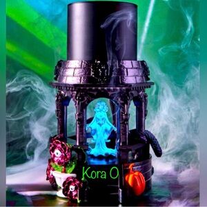 BBW Light-Up Haunted Gazebo Candle Holder